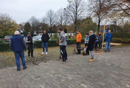 Bilder unserer Obstbaumaktion vom 09.11.2024